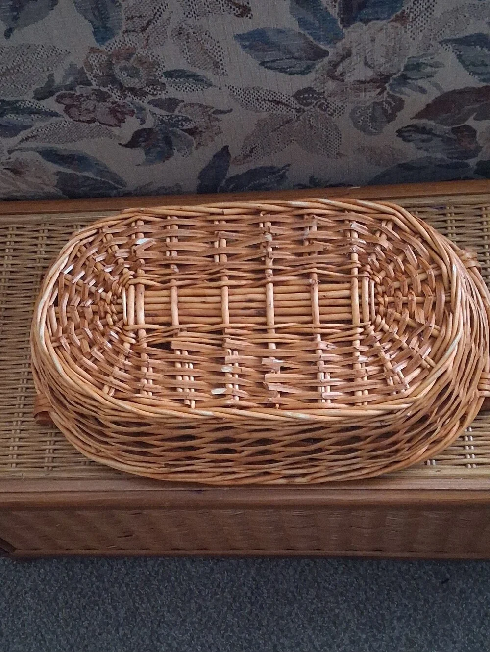 Vtg Woven Wicker Basket Natural Brown Wooden Handles Farmhouse Storage Rustic